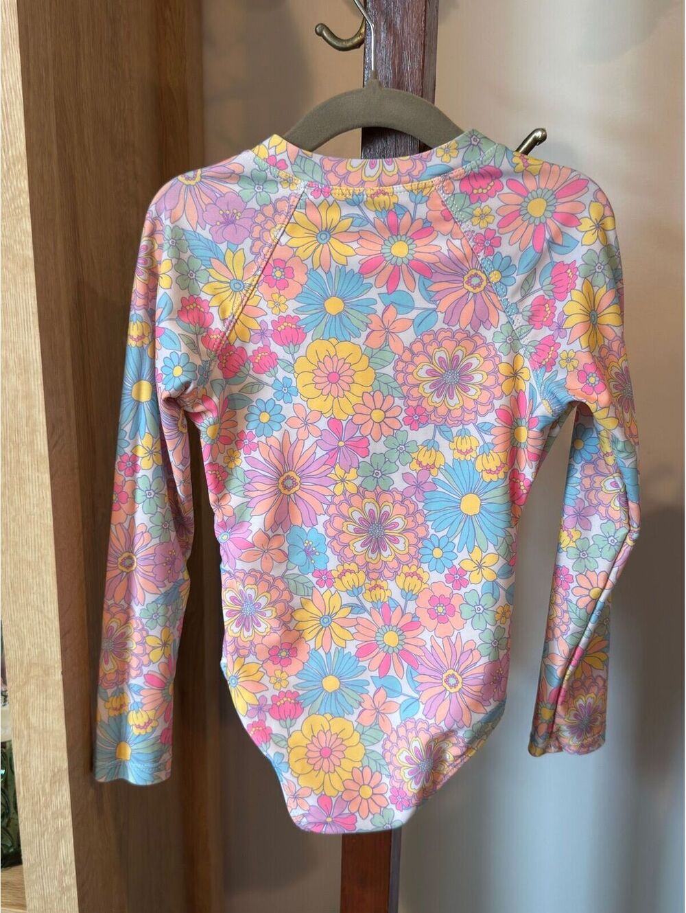 Wonder Nation Girls' Long Sleeve Floral Zip Front Swimsuit XS (4-5) - Picture 4 of 4